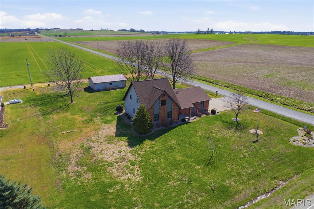 13005 Oil Field Road Bartelso, IL 62218 - Photo 3 of 50