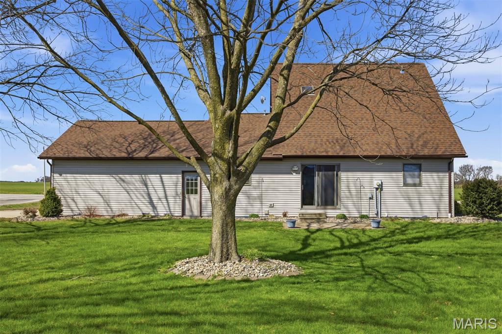 13005 Oil Field Road Bartelso, IL 62218 - Photo 38 of 50