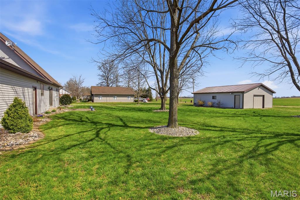 13005 Oil Field Road Bartelso, IL 62218 - Photo 39 of 50