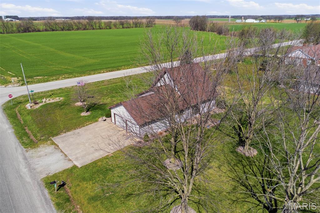 13005 Oil Field Road Bartelso, IL 62218 - Photo 46 of 50