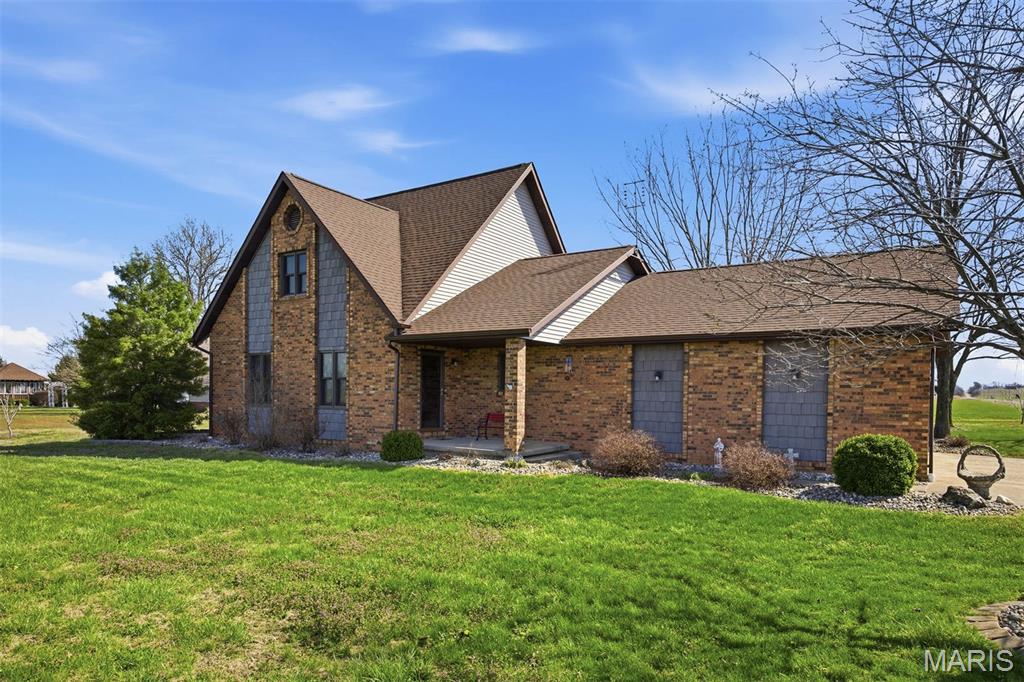 13005 Oil Field Road Bartelso, IL 62218 - Photo 6 of 50