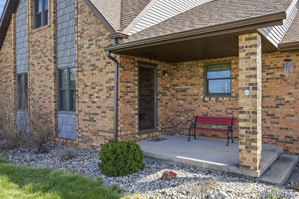 13005 Oil Field Road Bartelso, IL 62218 - Photo 7 of 50
