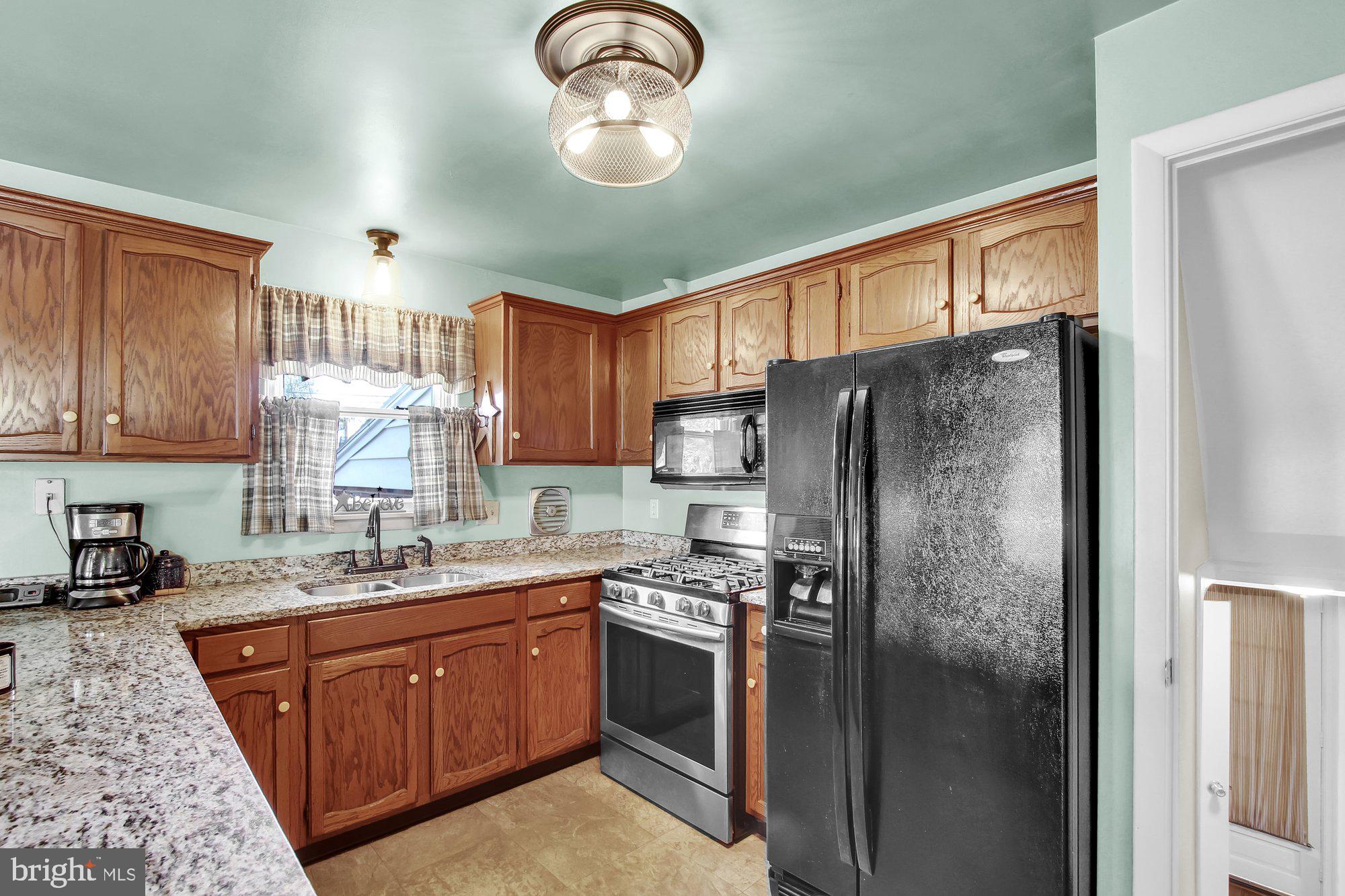 971 Haines Road York, PA 17402 - Photo 8 of 27 Gallery Image 8