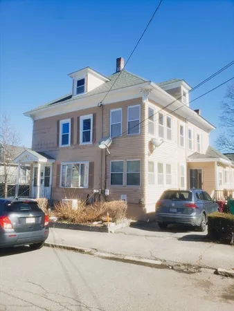 $2,500 | 26 Arlington Street, Unit 2, Lowell, MA 01854