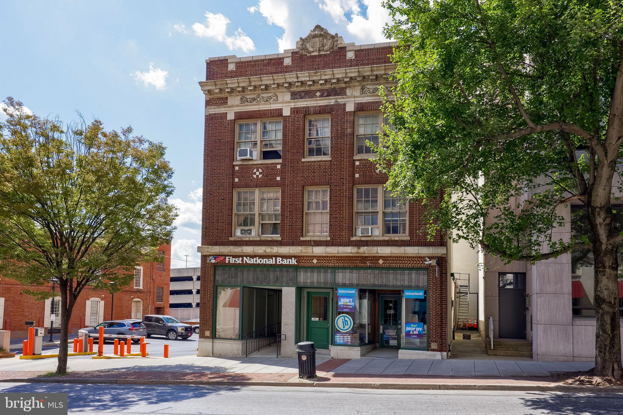 12 South Queen Street Lancaster, PA 17603 - Photo 9 of 58 a view of a building with a street