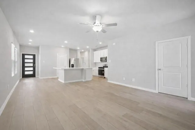 $2,300 | 707 Leavenworth Drive, McKinney, TX 75071