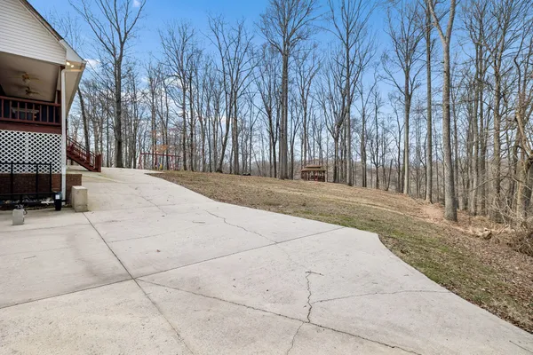 a view of backyard space