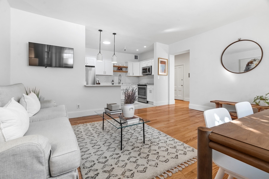 286 Beacon Street, Unit 1 Boston, MA 02116 - Photo 12 of 30