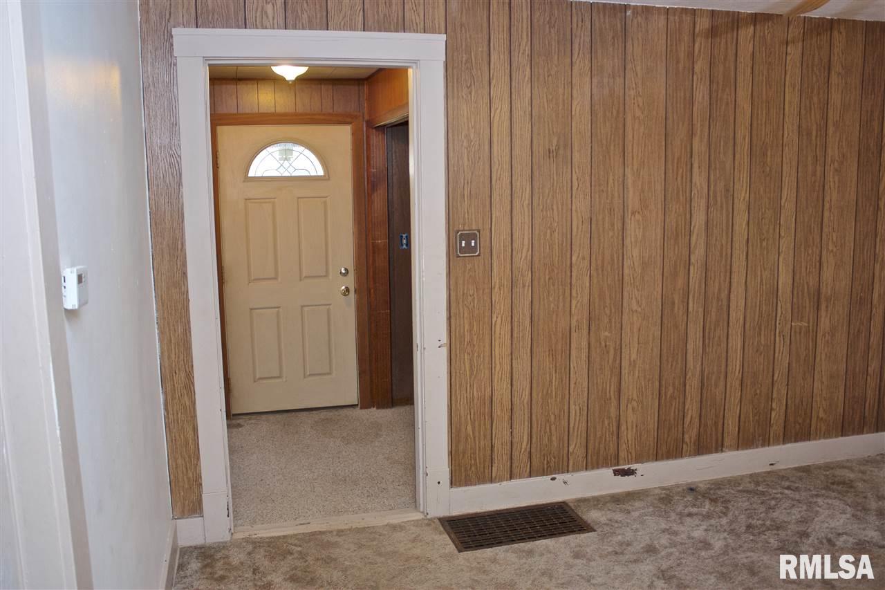 15 Rosenberg Court Pekin, IL 61554 - Photo 5 of 29 Gallery Image 5