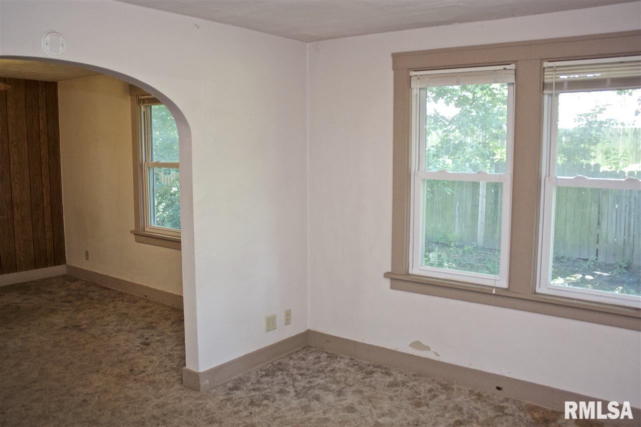 15 Rosenberg Court Pekin, IL 61554 - Photo 10 of 29 Gallery Image 10