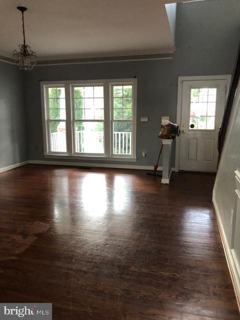 4181 Agency Loop Triangle, VA 22172 - Photo 6 of 11 Gallery Image 6
