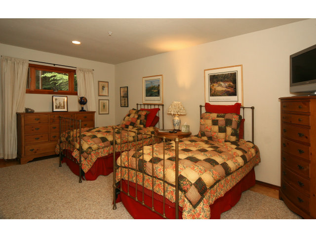 440 Thayer Road Santa Cruz, CA 95060 - Photo 11 of 25 Gallery Image 11
