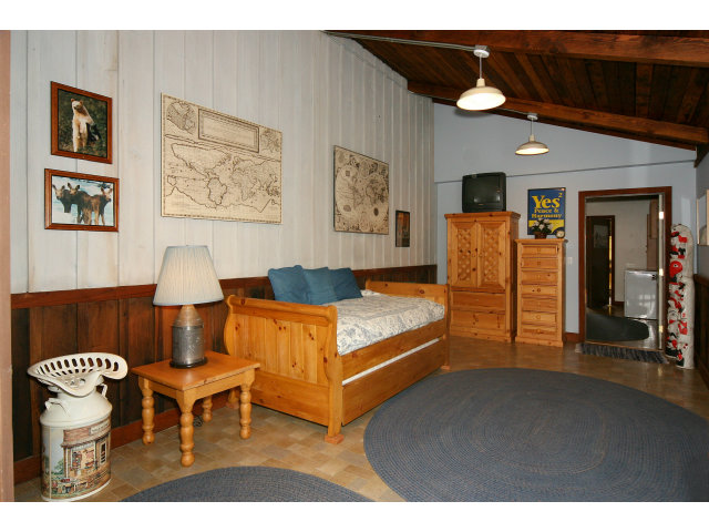 440 Thayer Road Santa Cruz, CA 95060 - Photo 21 of 25 Gallery Image 21