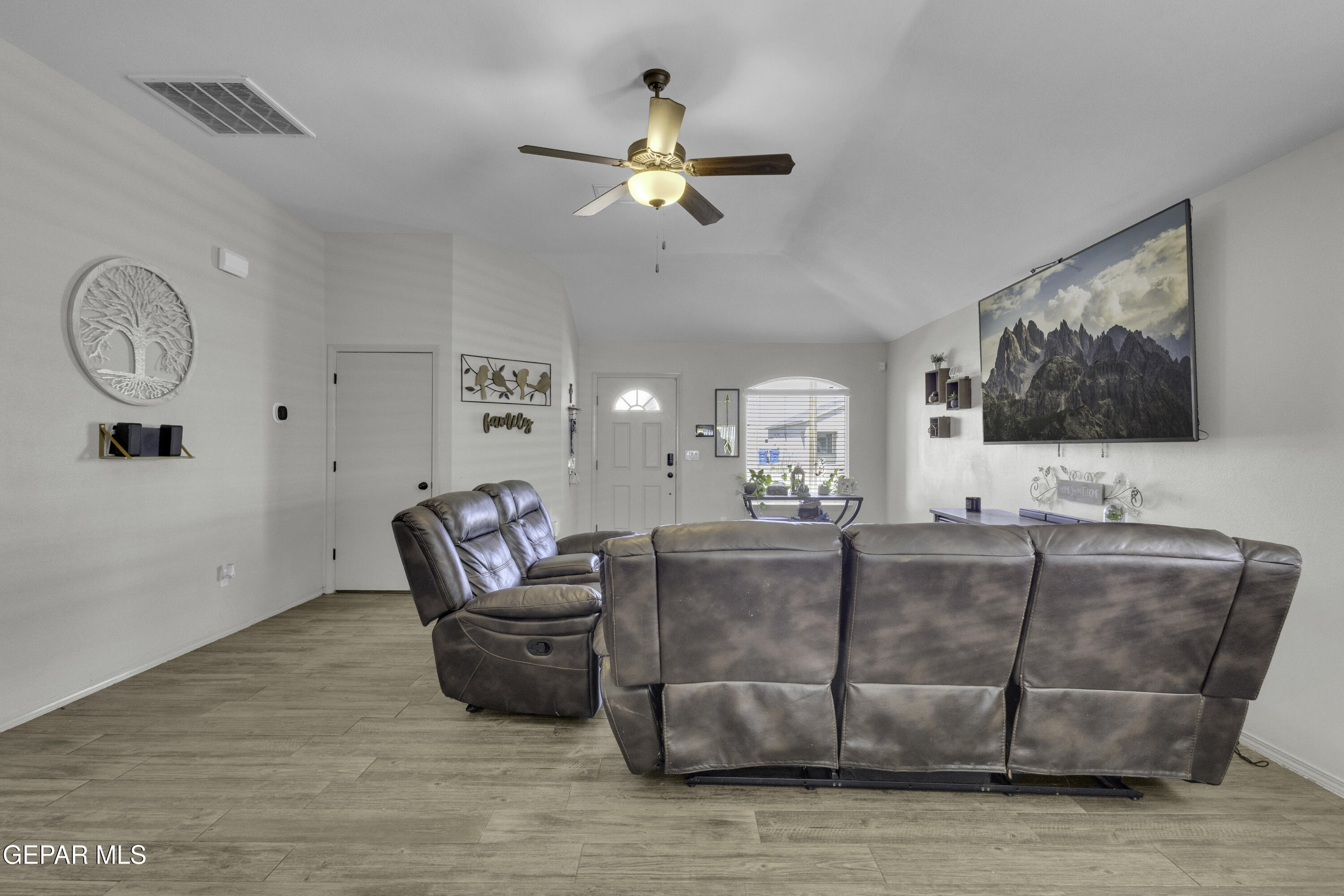 11056 Gem Valley Road Socorro, TX 79927 - Photo 11 of 54 2 (6)