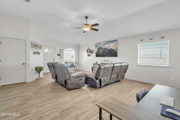 $255,555 | 11056 Gem Valley Road, Socorro, TX 79927