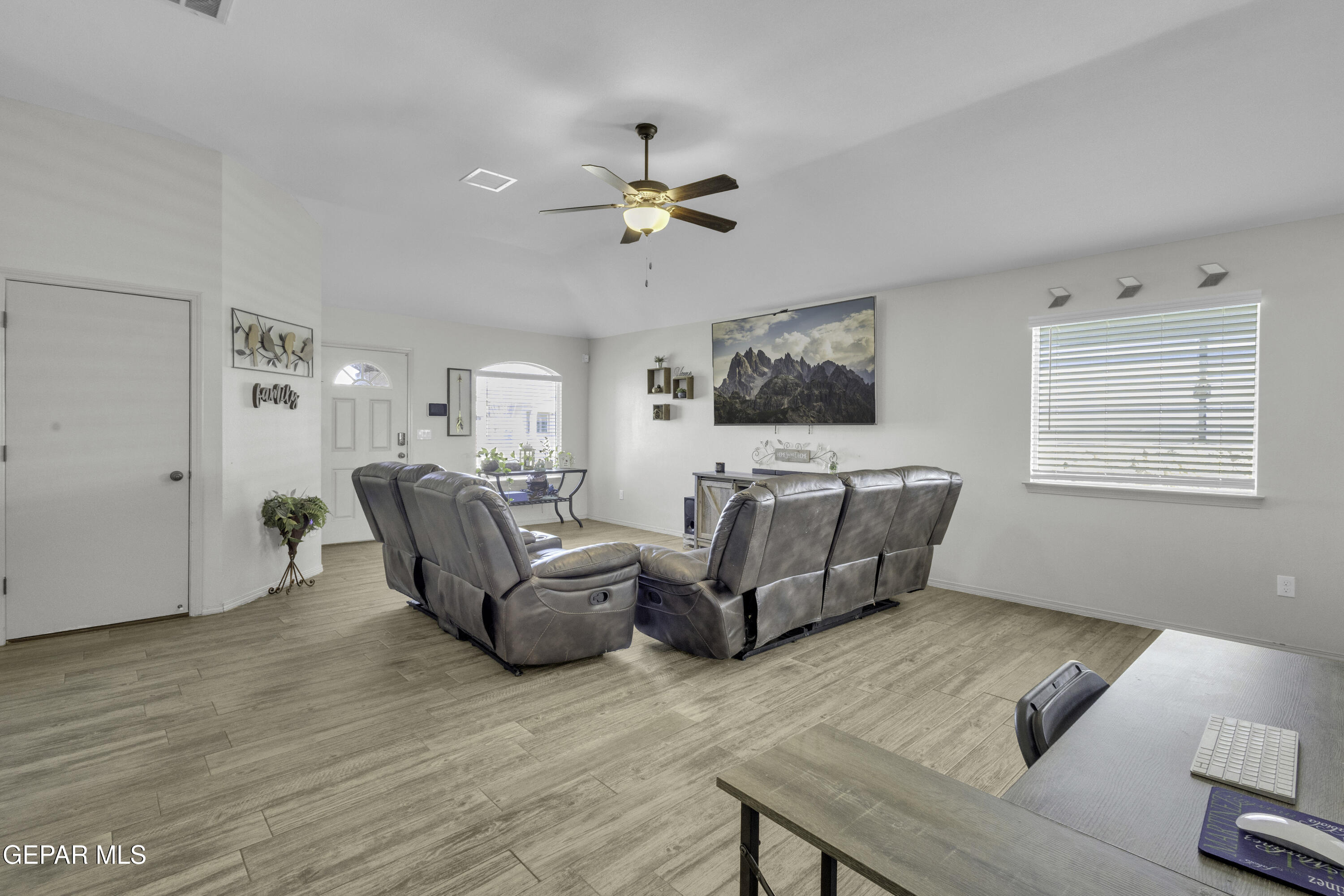 11056 Gem Valley Road Socorro, TX 79927 - Photo 12 of 54 2 (7)