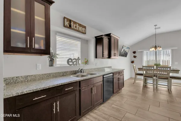 $255,555 | 11056 Gem Valley Road, Socorro, TX 79927