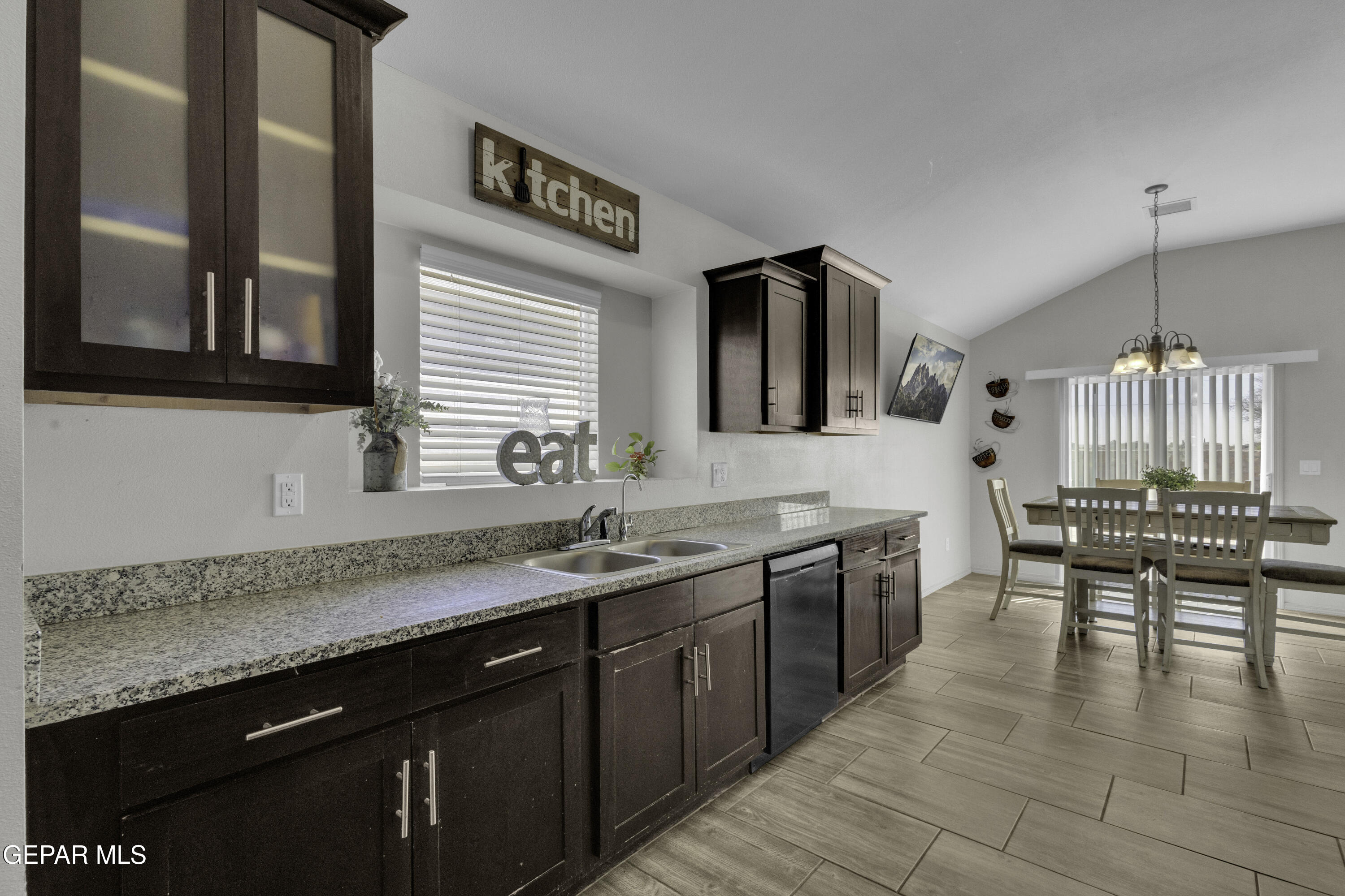 11056 Gem Valley Road Socorro, TX 79927 - Photo 13 of 54 2 (8)