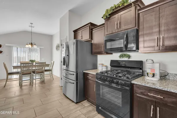 $255,555 | 11056 Gem Valley Road, Socorro, TX 79927