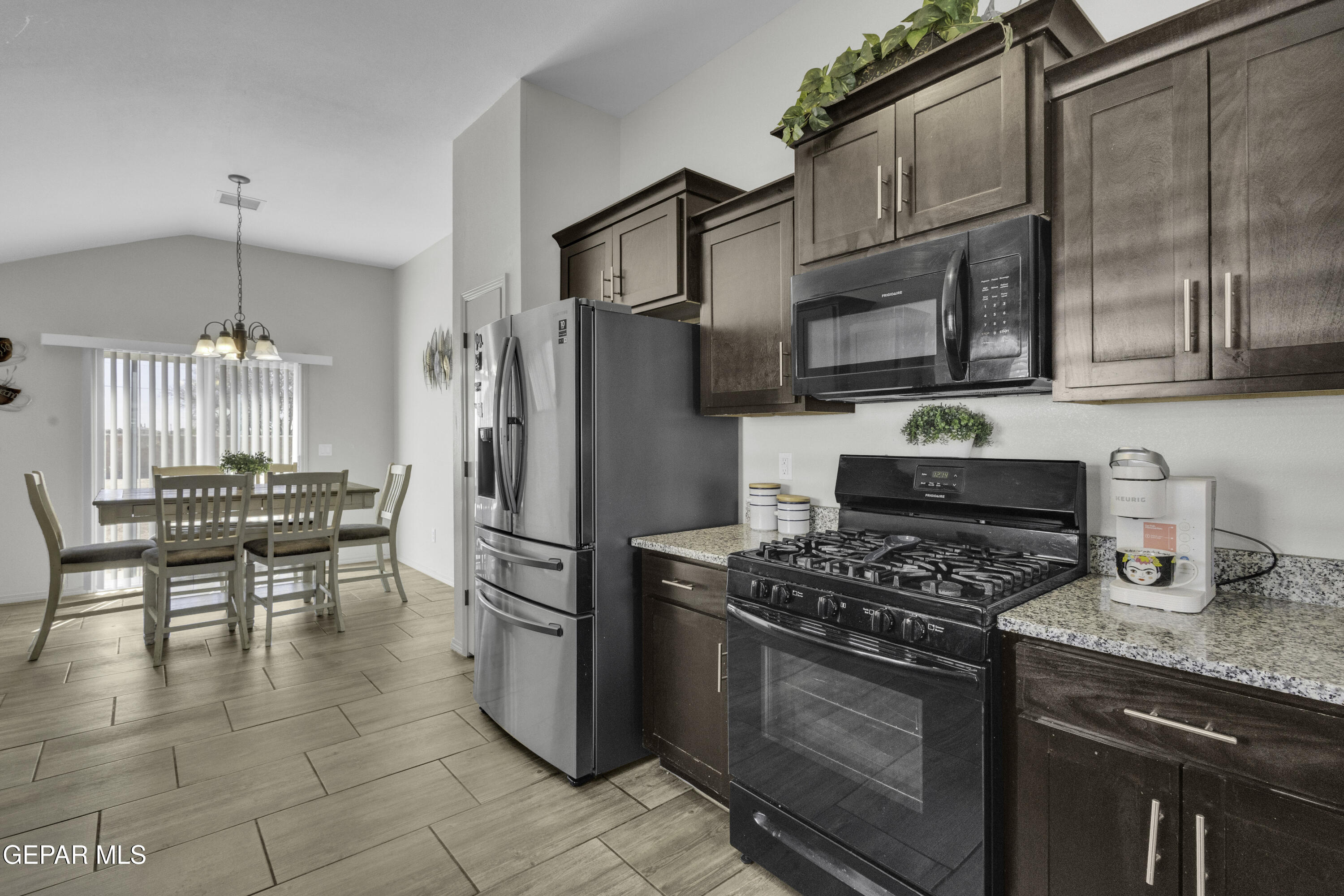 11056 Gem Valley Road Socorro, TX 79927 - Photo 14 of 54 2 (9)