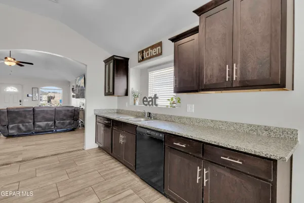 $255,555 | 11056 Gem Valley Road, Socorro, TX 79927