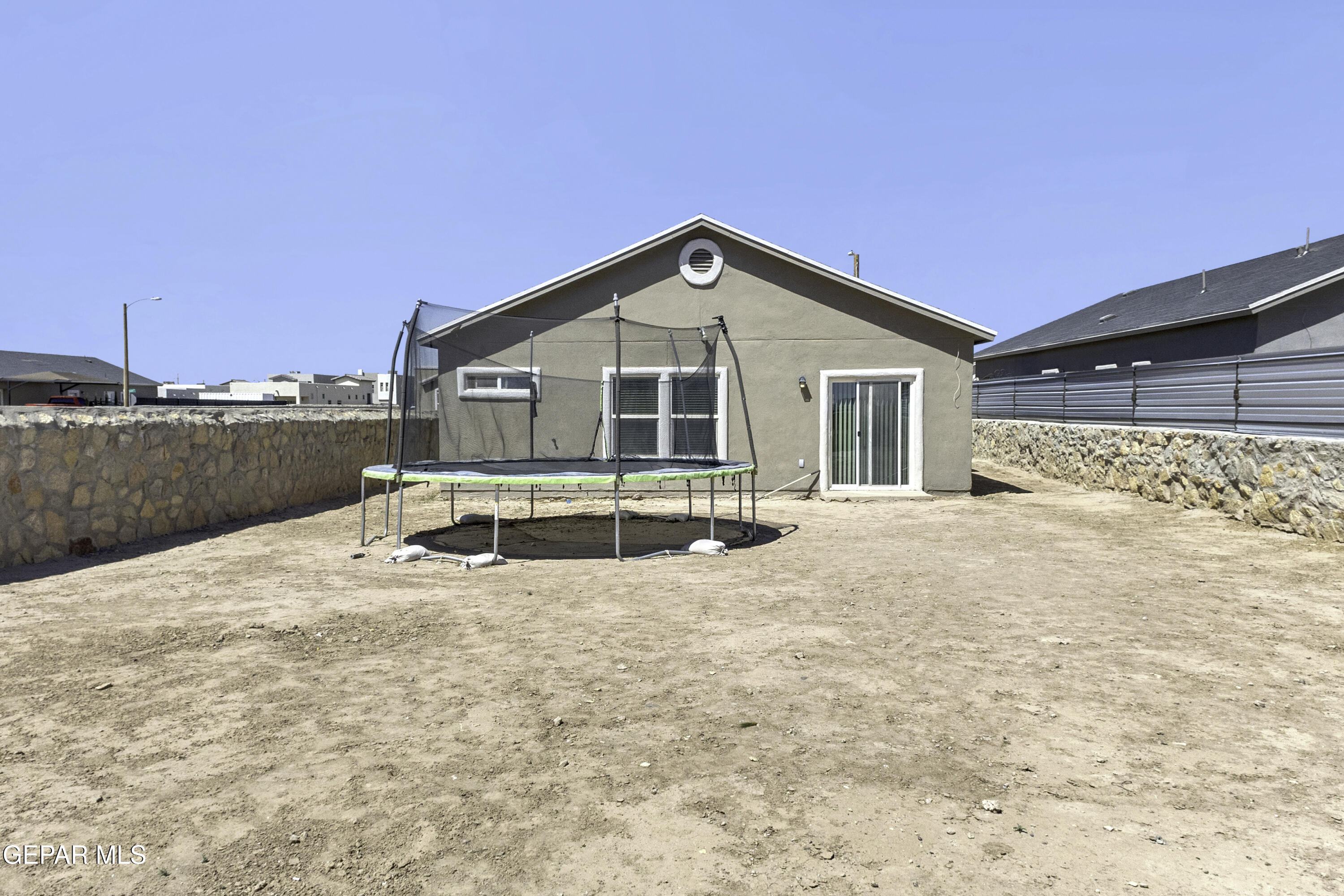 11056 Gem Valley Road Socorro, TX 79927 - Photo 38 of 54 5 (3)