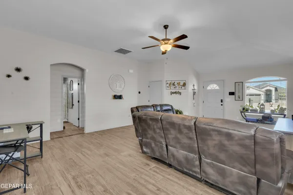 $255,555 | 11056 Gem Valley Road, Socorro, TX 79927