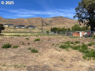 9251 State Route 14 Wishram, WA 98673 - Photo 2 of 30 a view of lake with mountain