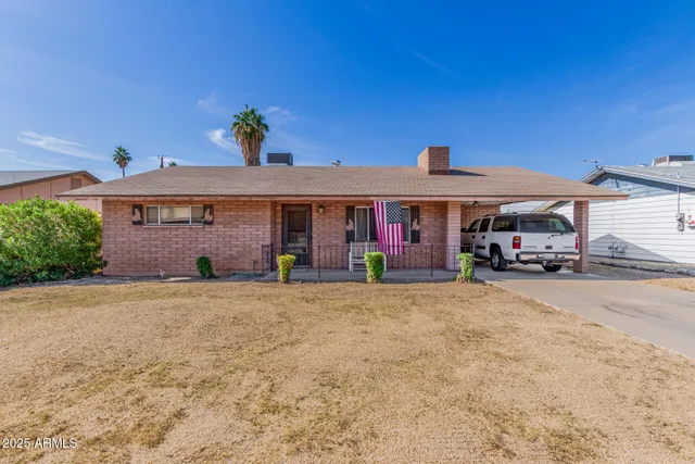 $255,000 | 12814 North 112th Avenue, Youngtown, AZ 85363