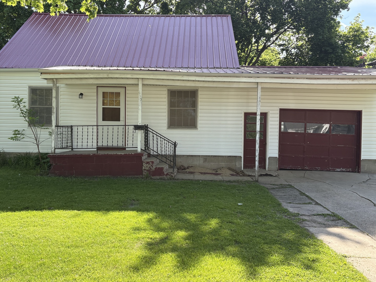 953 11th Street North Rochelle, IL 60168 - Photo 2 of 15 Gallery Image 2