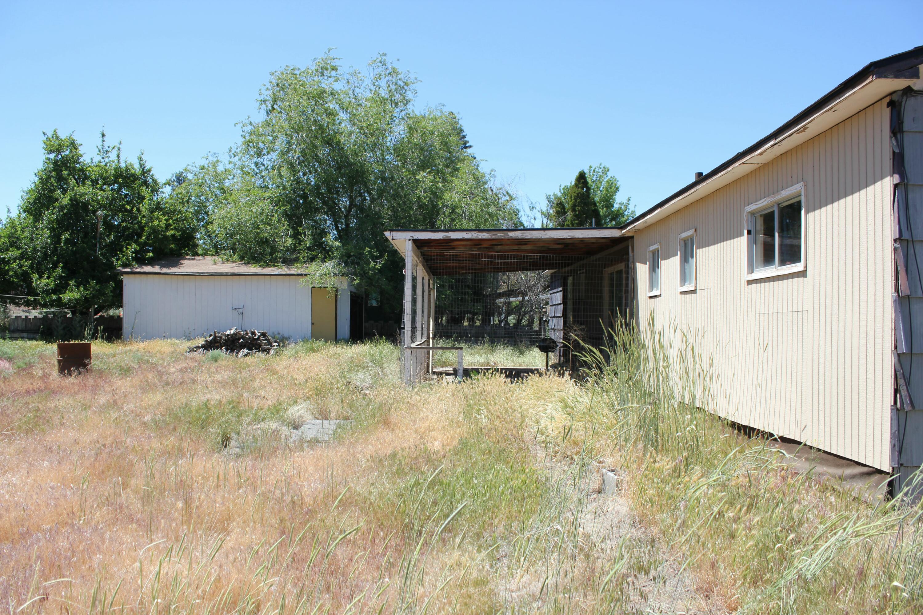 615 Southeast Reed Market Road Bend, OR 97702 - Photo 5 of 25 IMG_8156