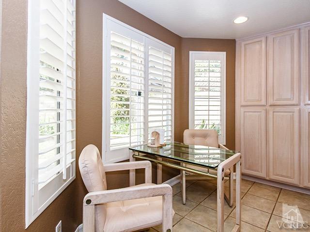 584 Fairfield Road Simi Valley, CA 93065 - Photo 9 of 26 a work room with furniture and windows