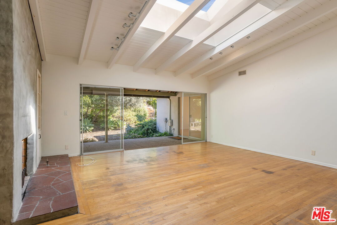 1362 Marinette Road Pacific Palisades, CA 90272 - Photo 6 of 25