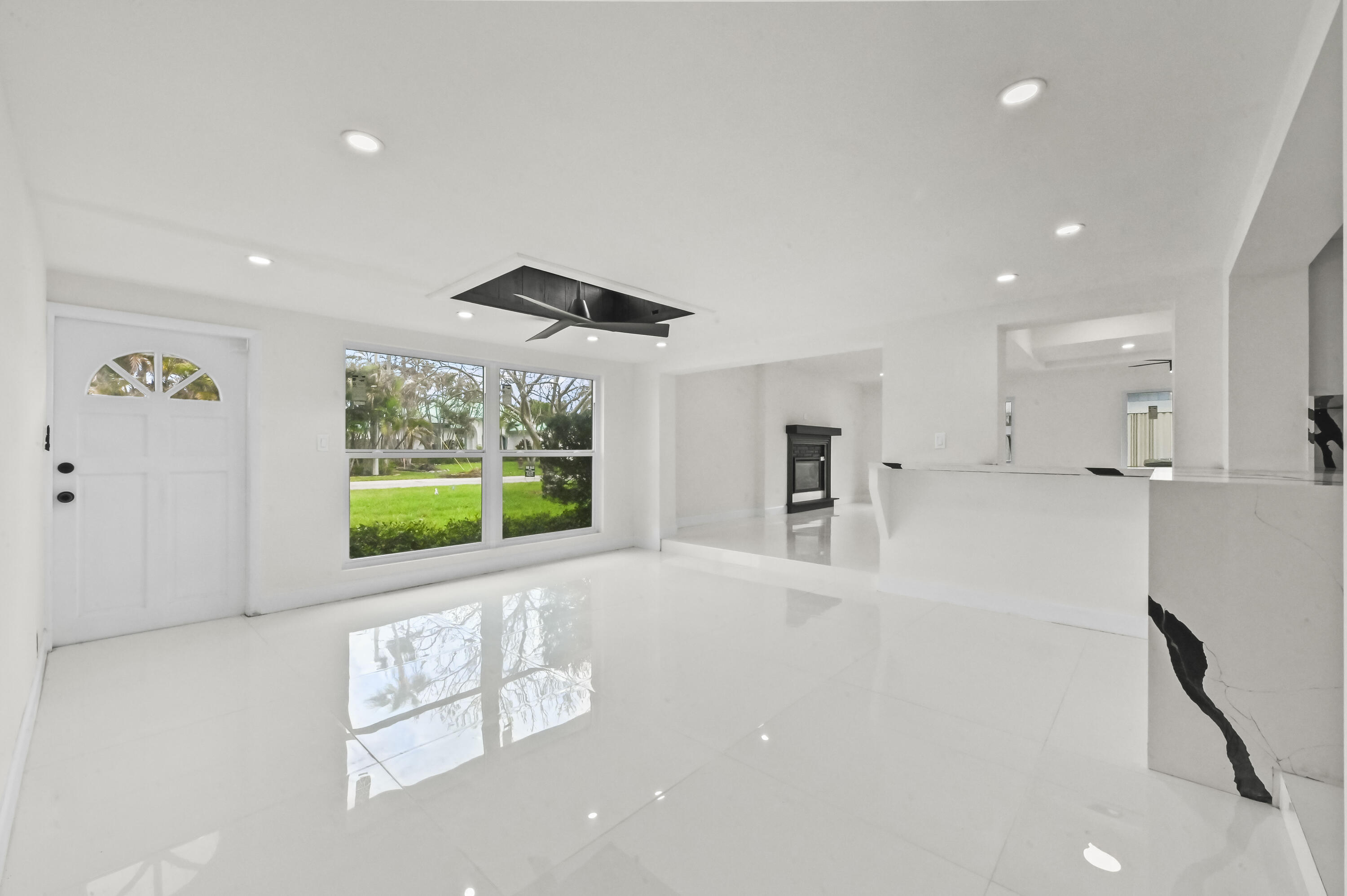 1919 Mimosa Avenue Fort Pierce, FL 34949 - Photo 7 of 33 04 Dining Room 02
