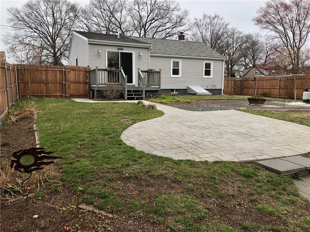 267 Maple Street Warwick, RI 02888 - Photo 12 of 13 Gallery Image 12