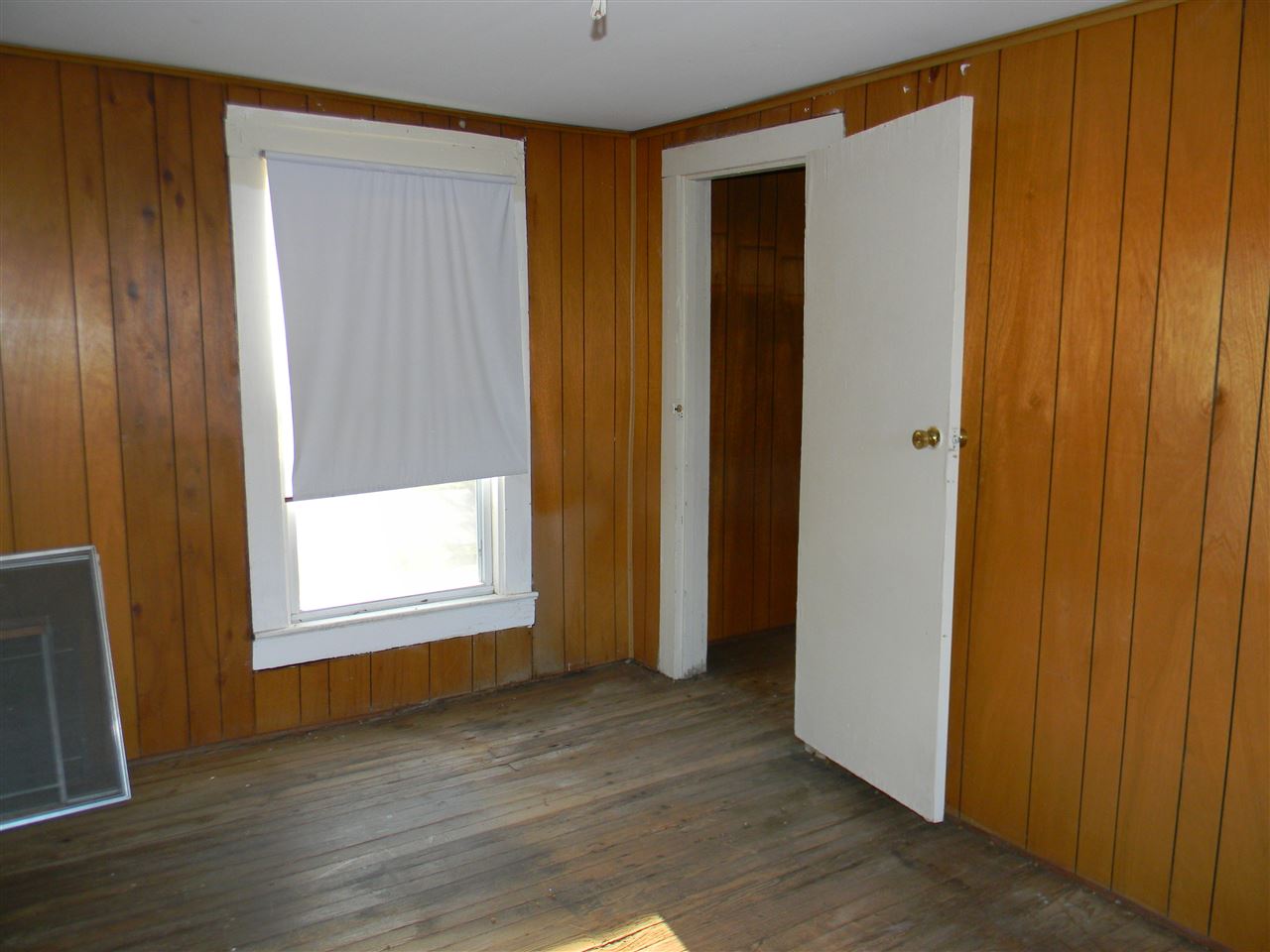 10063 Everona Road Unionville, VA 22567 - Photo 27 of 41 The 2nd upstairs bedroom also has the original hardwood floors.