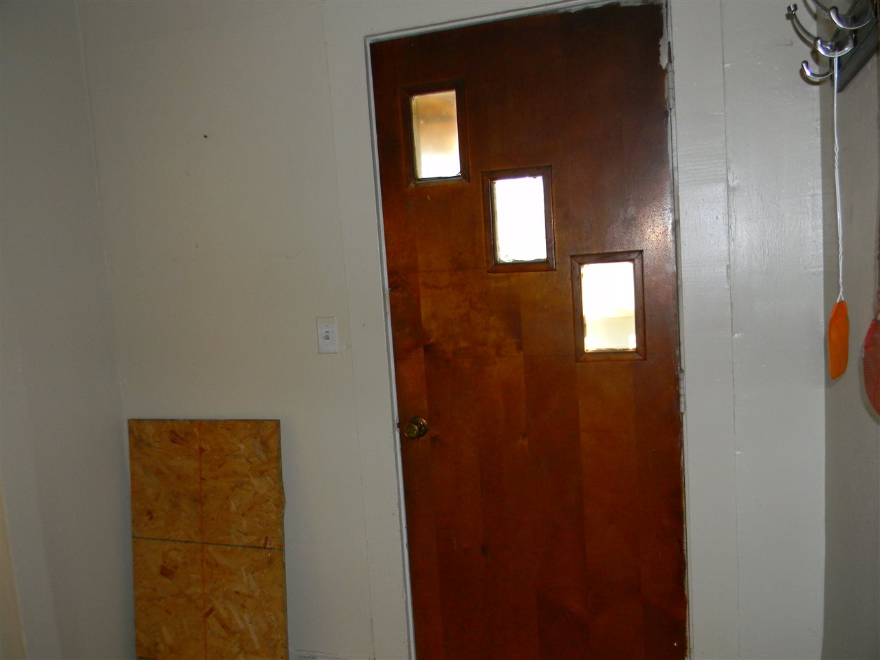 10063 Everona Road Unionville, VA 22567 - Photo 9 of 41 Wooden front door.