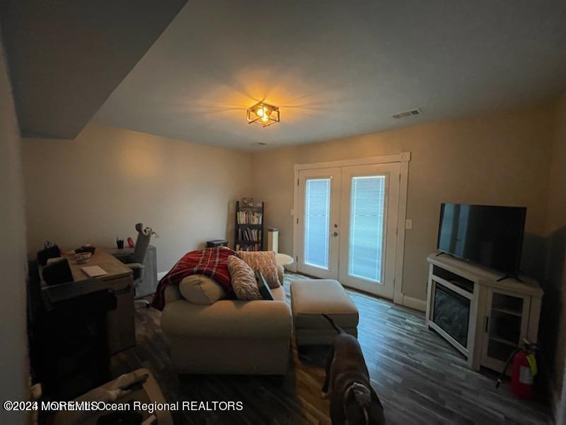 183 Broad Street Keyport, NJ 07735 - Photo 6 of 11 183 broad fam