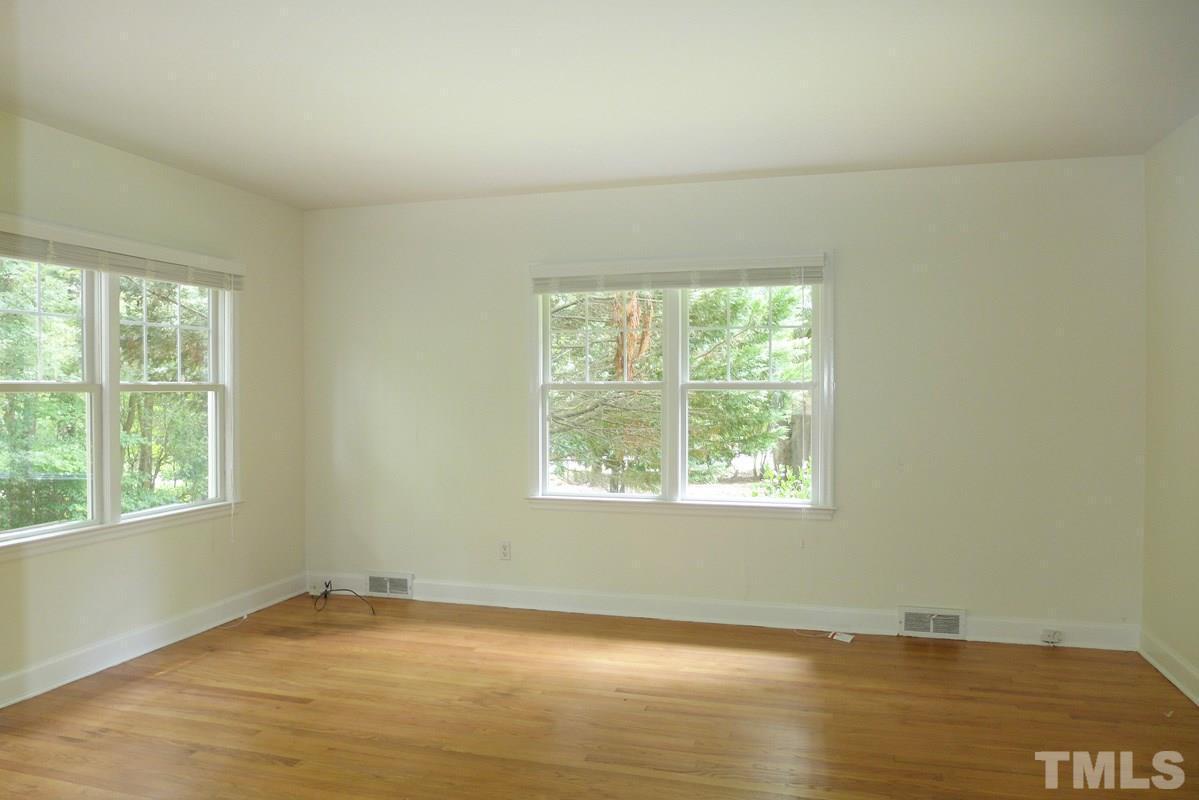 733 Raleigh Road Chapel Hill, NC 27514 - Photo 3 of 12 Photo #3