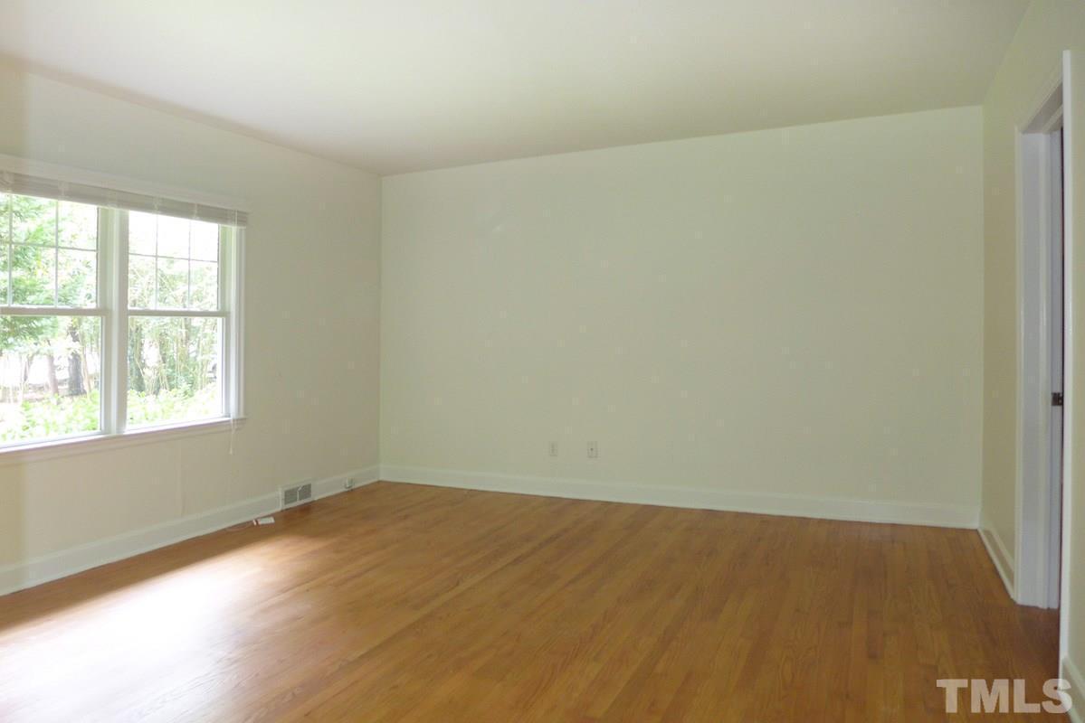 733 Raleigh Road Chapel Hill, NC 27514 - Photo 4 of 12 Photo #4