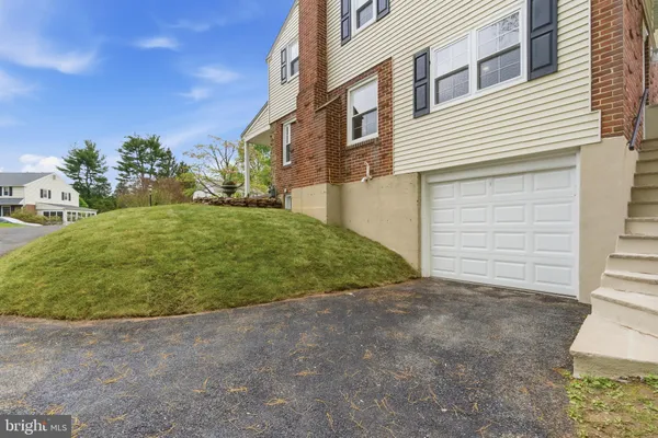 $859,900 | 104 Atwood Road, Flourtown, PA 19031