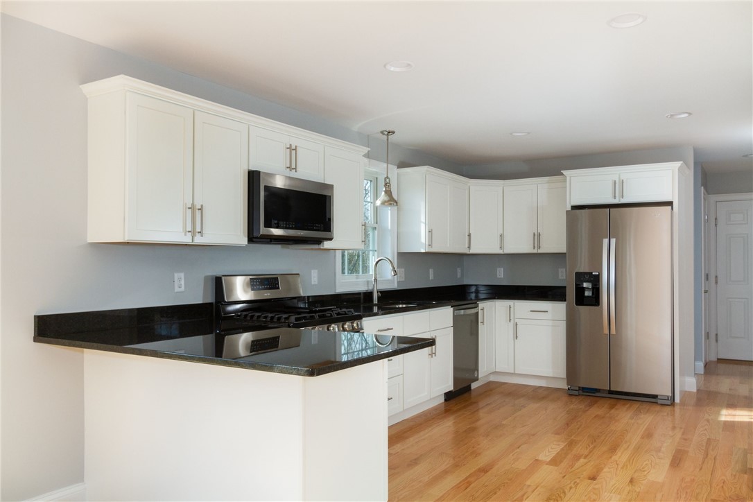 153 Buckeye Brook Road Charlestown, RI 02813 - Photo 9 of 40