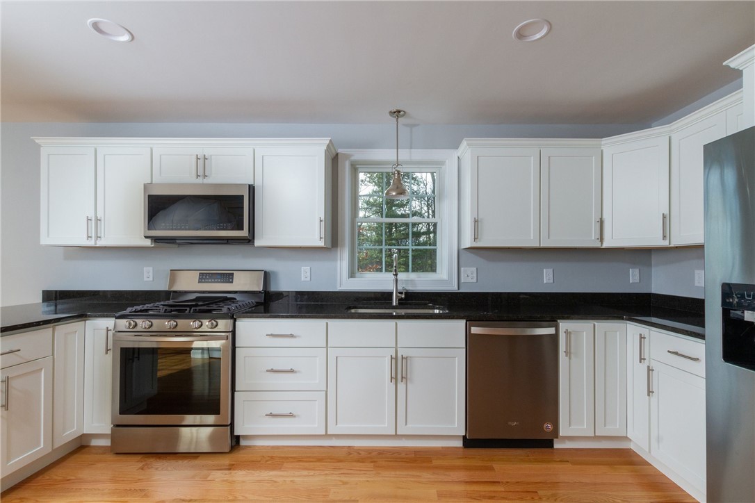 153 Buckeye Brook Road Charlestown, RI 02813 - Photo 10 of 40