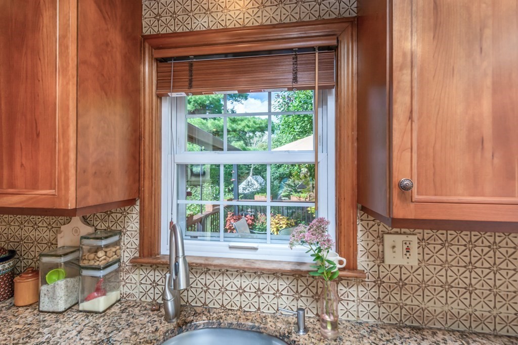 47 Rice Avenue Northborough, MA 01532 - Photo 4 of 30 Gallery Image 4