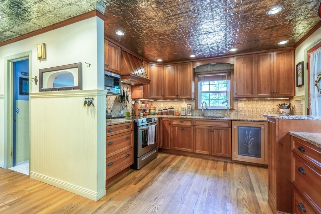 47 Rice Avenue Northborough, MA 01532 - Photo 7 of 30 Gallery Image 7