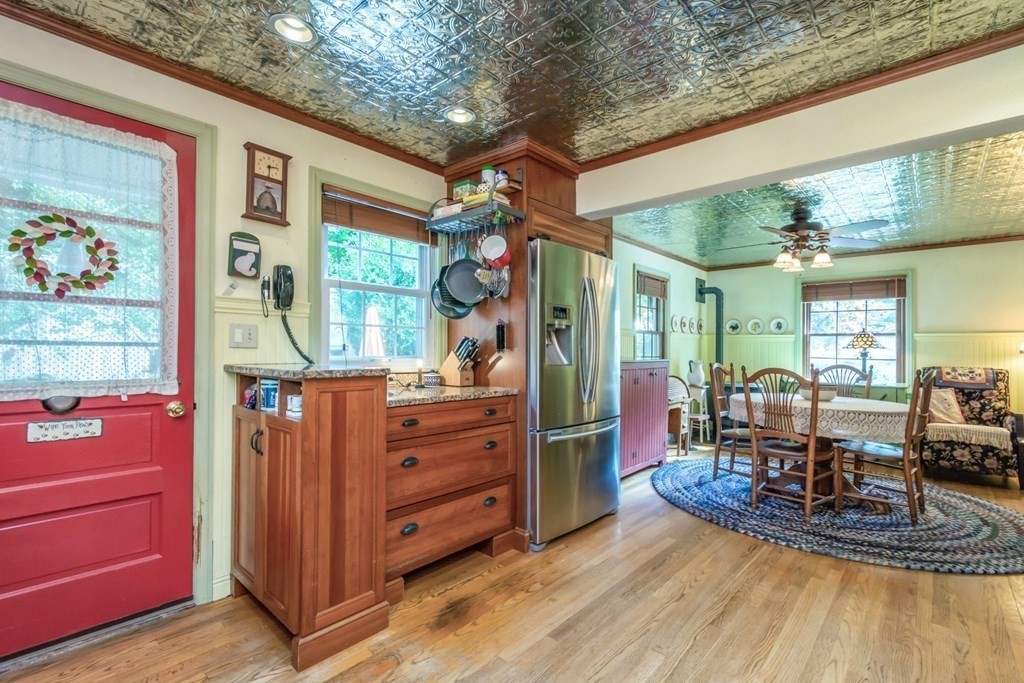 47 Rice Avenue Northborough, MA 01532 - Photo 8 of 30 Gallery Image 8