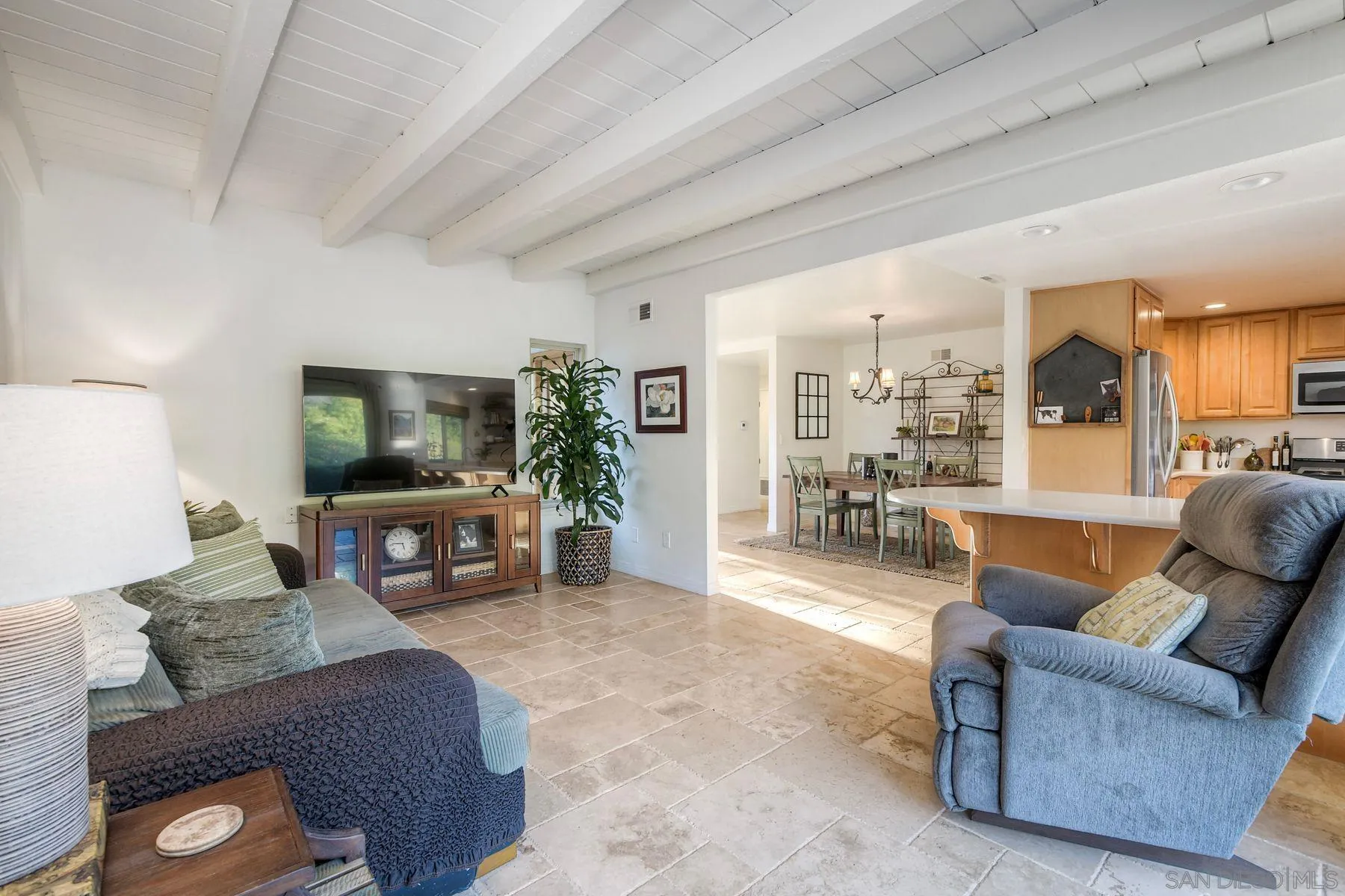 1724 Burgundy Road Encinitas, CA 92024 - Photo 11 of 46