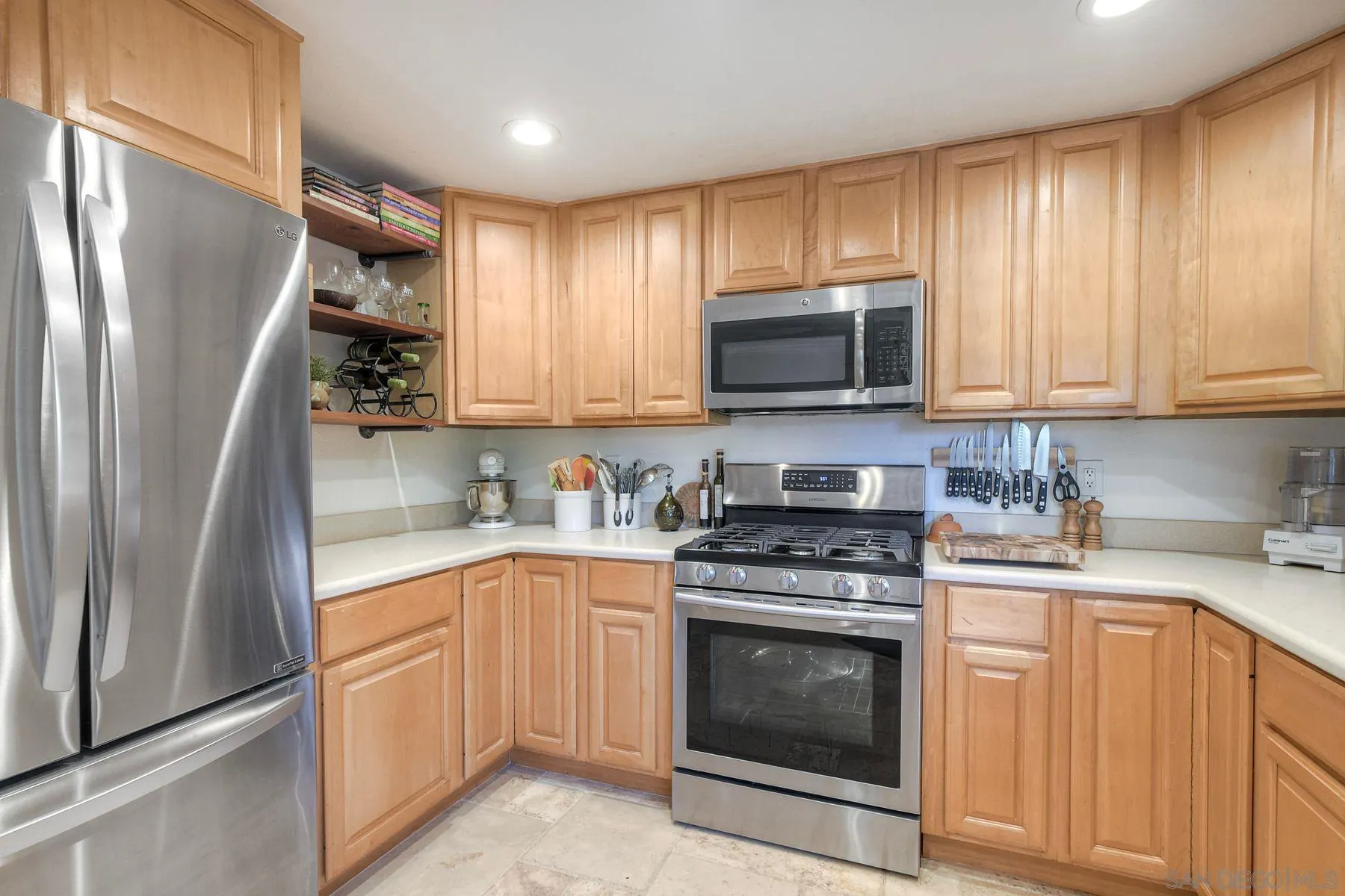 1724 Burgundy Road Encinitas, CA 92024 - Photo 15 of 46