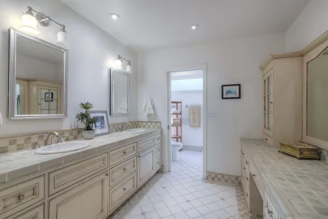 $1,700,000 | 1724 Burgundy Road, Encinitas, CA 92024