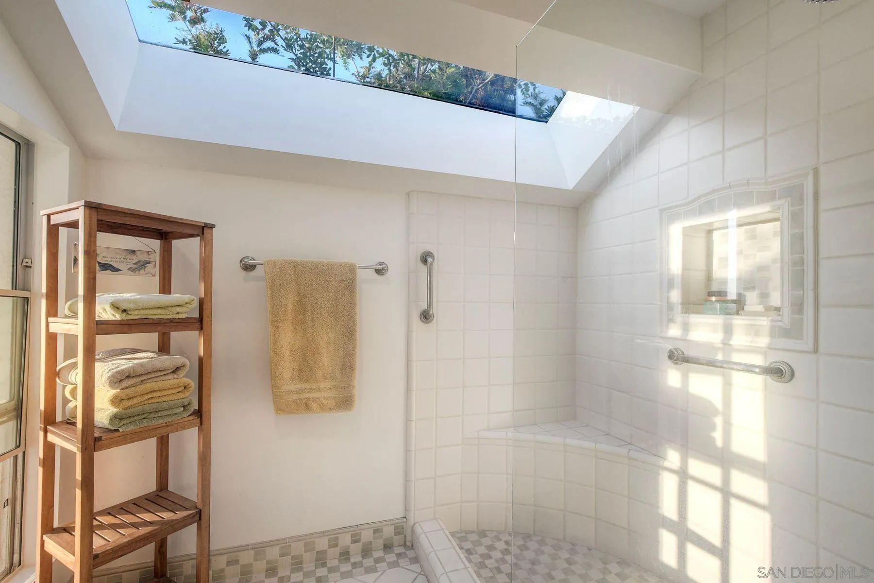 1724 Burgundy Road Encinitas, CA 92024 - Photo 23 of 46